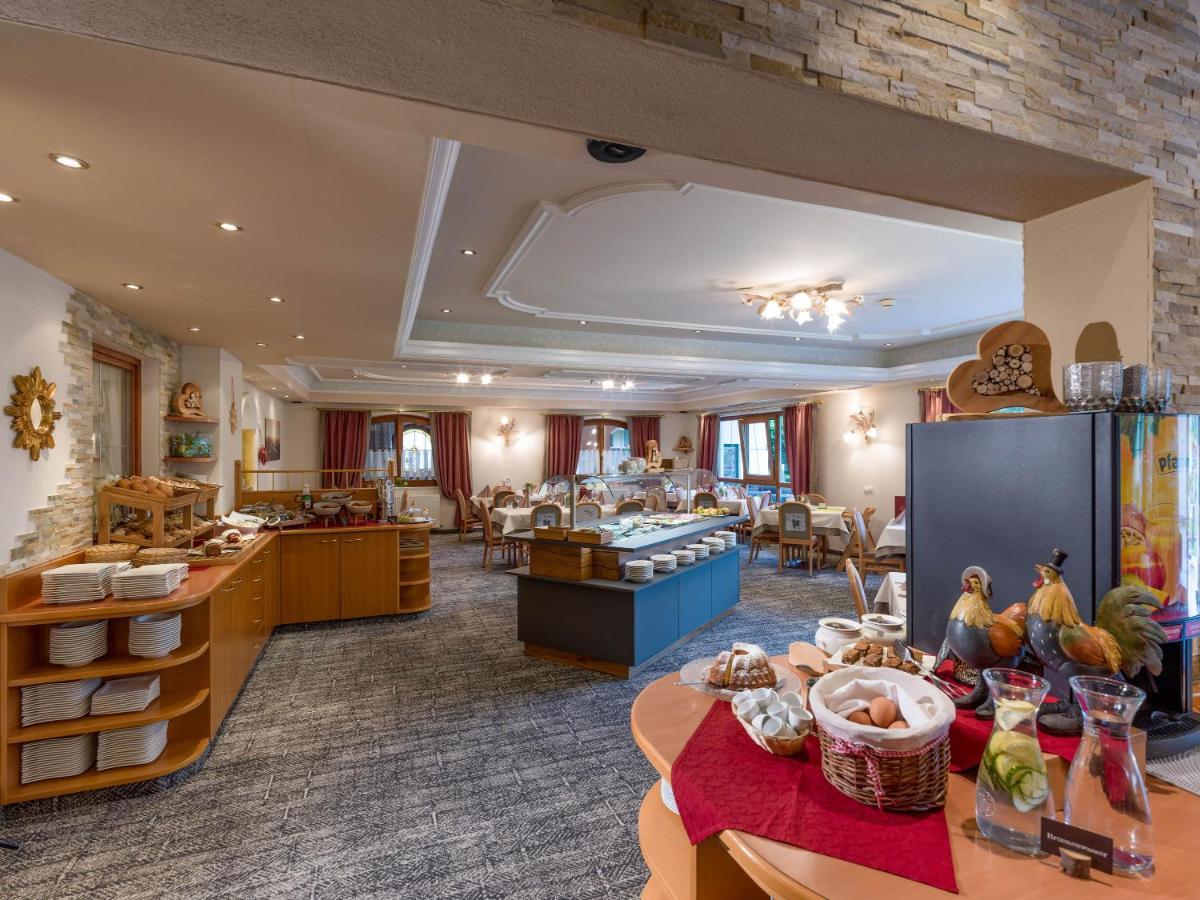 Hotel Landhaus Zillertal Fügen Exteriör bild