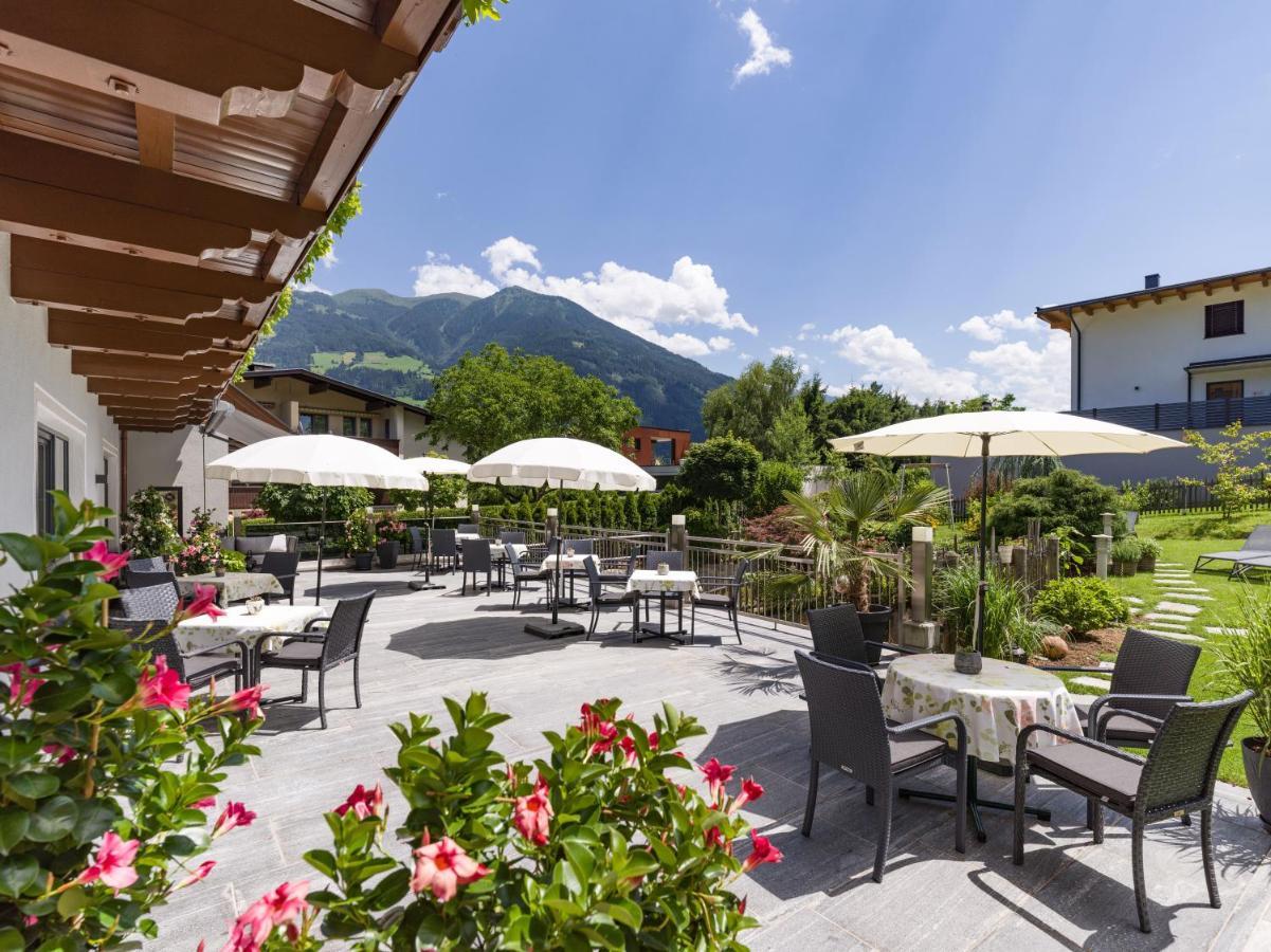 Hotel Landhaus Zillertal Fügen Exteriör bild