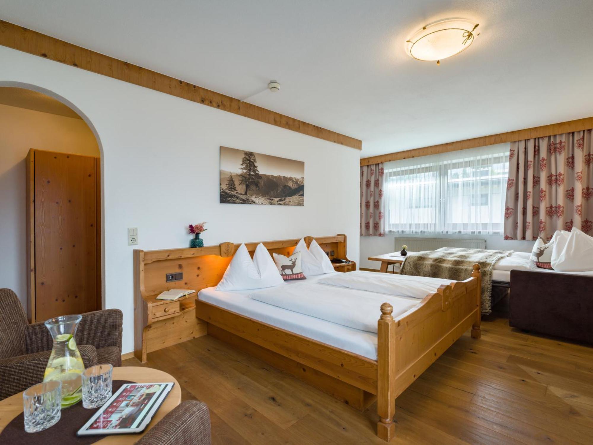 Hotel Landhaus Zillertal Fügen Exteriör bild