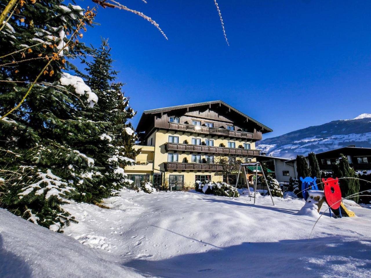 Hotel Landhaus Zillertal Fügen Exteriör bild